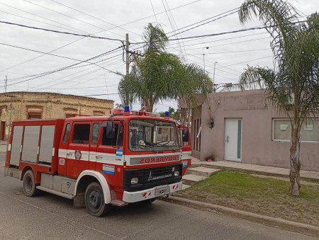 Principio de incendio en un pilar eléctrico movilizó a los Bomberos Voluntarios